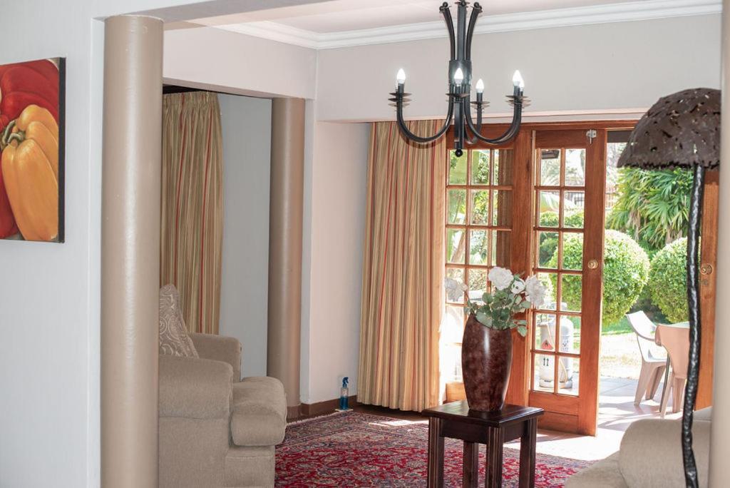 Micasa Sucasa Guesthouse Lephalale Exterior photo