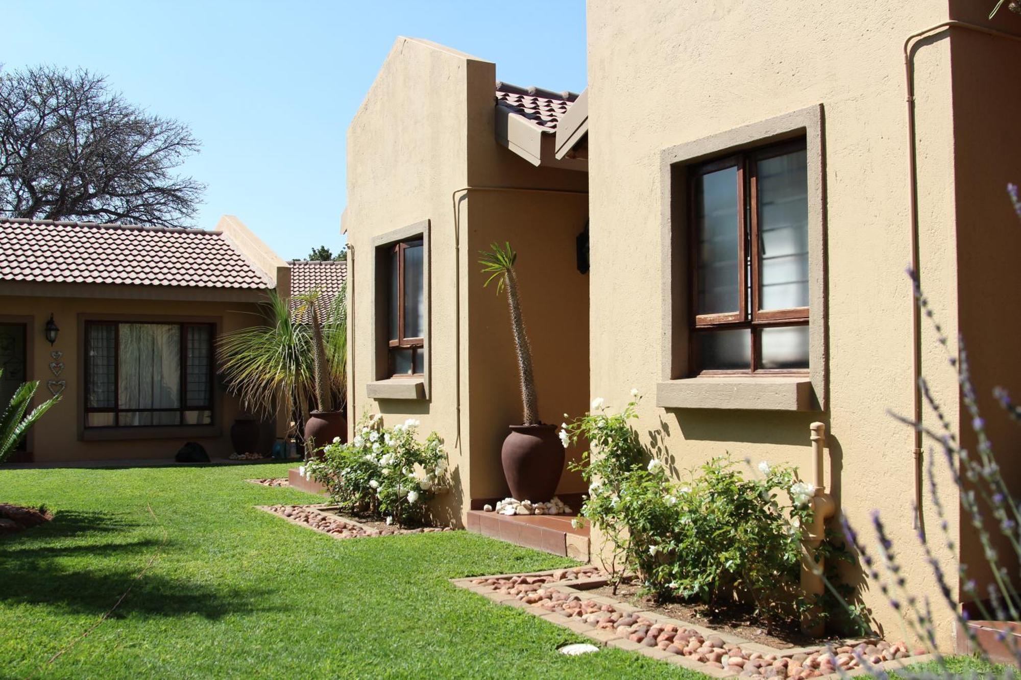 Micasa Sucasa Guesthouse Lephalale Exterior photo